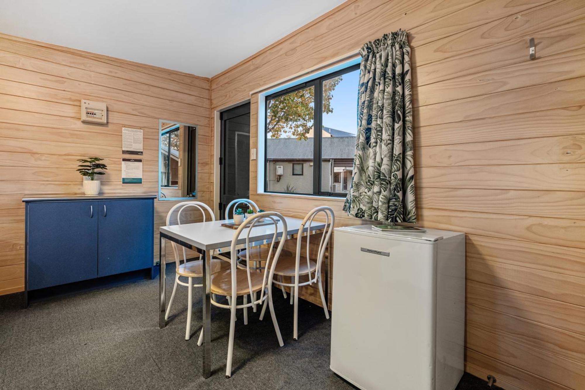 Tasman Holiday Parks - Christchurch Esterno foto A kitchen in a motel