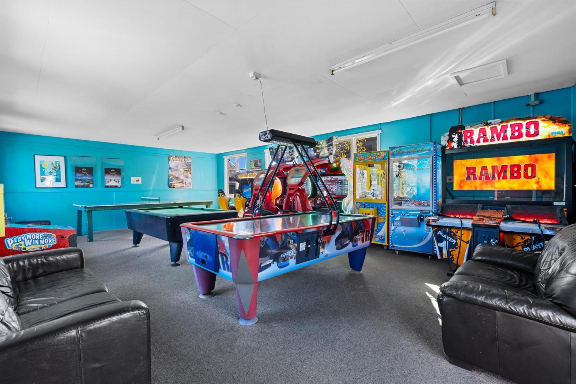 Tasman Holiday Parks - Christchurch Esterno foto The games room at the Australian Institute of Sport