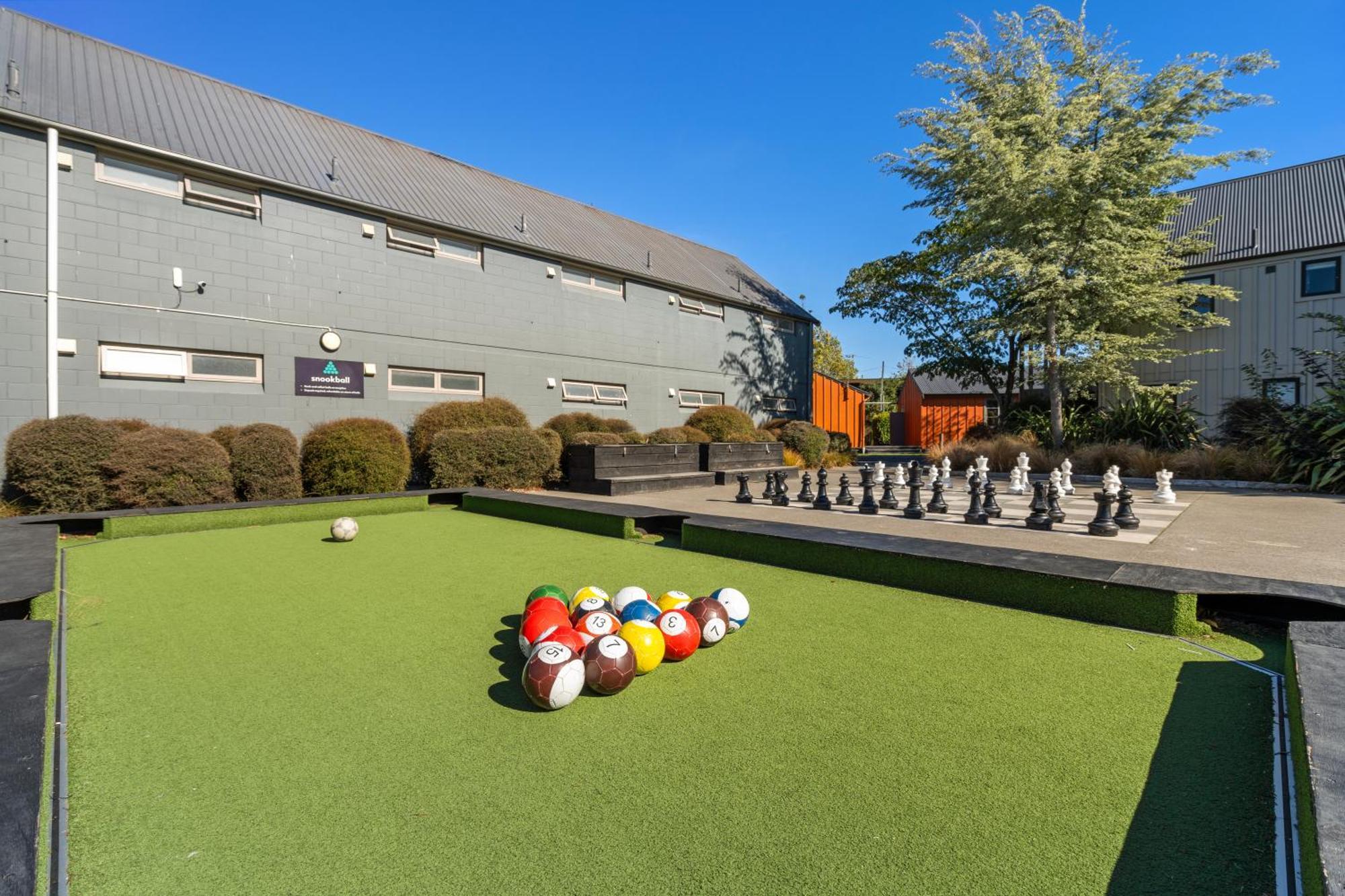 Tasman Holiday Parks - Christchurch Esterno foto The Village, University of Roehampton