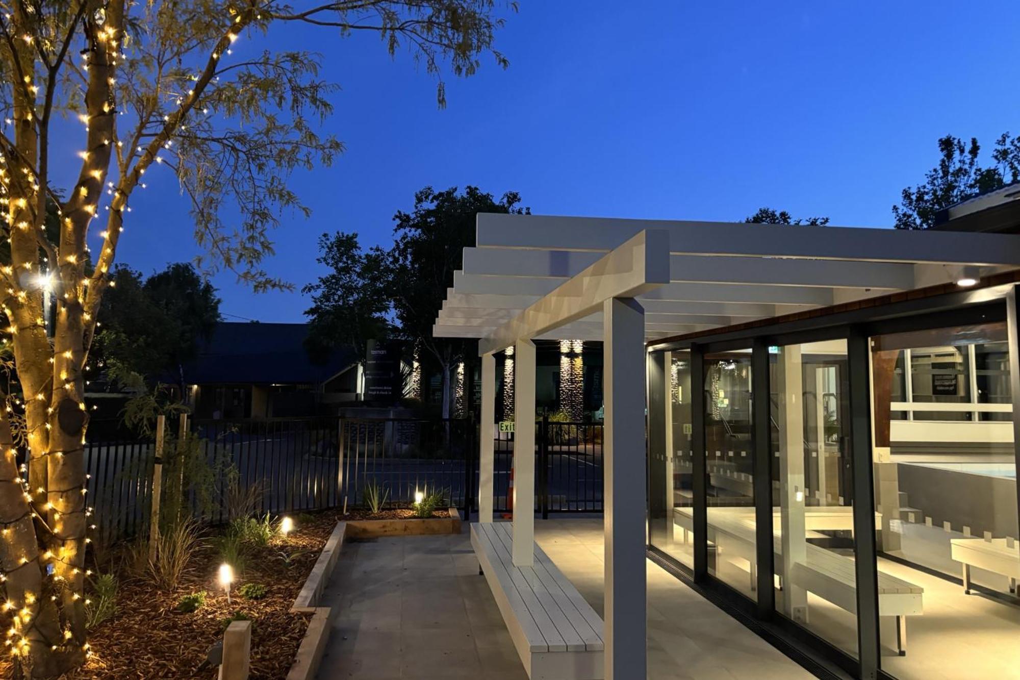 Tasman Holiday Parks - Christchurch Esterno foto The station in 2019